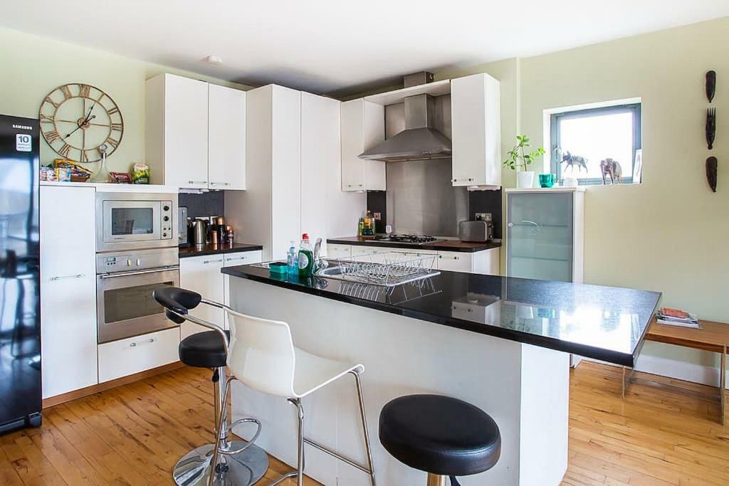 Spacious Belfast City Centre Duplex Apartment Екстер'єр фото